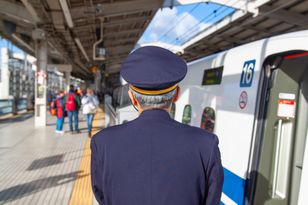 Pasażerowie oburzeni. Za bilet u konduktora musieli dopłacić 150 zł