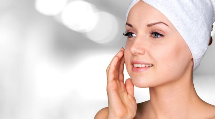 Ten krem za niecałe 40 zł zastąpi wizytę u kosmetyczki za kilkaset złotych. Oczyszcza, nawilża i jest łagodny dla skóry!