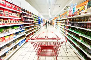 Przyjeżdżają do Polski na zakupy. „Kupują głównie mięso i papierosy”