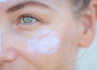 Skuteczna ochrona przed słońcem z witaminą F. Sprawdź, jak wzmocnić z nią swoją barierę nawodnienia