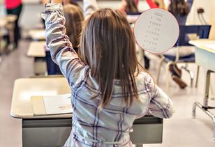 Kazał dodać wszystkie liczby. Większość podaje nieprawidłową odpowiedź