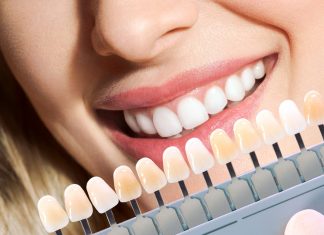 Mocno wybielające paski dla kawoszy i palaczy. Rozjaśniają zęby w pięć dni aktywnym tlenem molekularnym