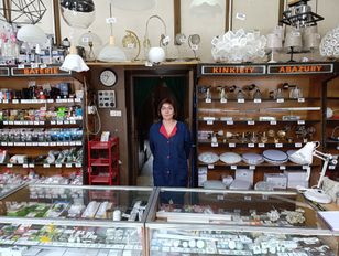 „Sytuacja wygląda bardzo źle”. Kultowe sklepy znikają z Krakowa