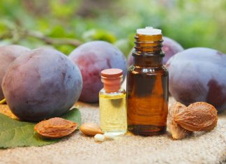 Wystarczą dwie krople i zmarszczki zaczną znikać. Tak pozbyłam się kurzych łapek