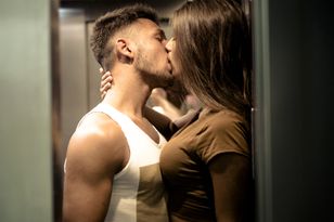 Dopadł ją syndrom zimnej kołdry. Szybko ruszyła na