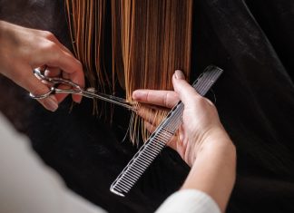 Fryzura, która podbiła serca Paryżanek. Garcon cut to hit na jesień