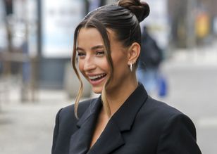 Gwiazdy mają obsesję na punkcie „buckle boots”. Możesz je kupić już za 230 zł