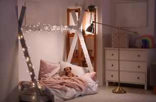 Jak wybrać bezpieczne i funkcjonalne meble do pokoju dziecka: praktyczne porady dla rodziców