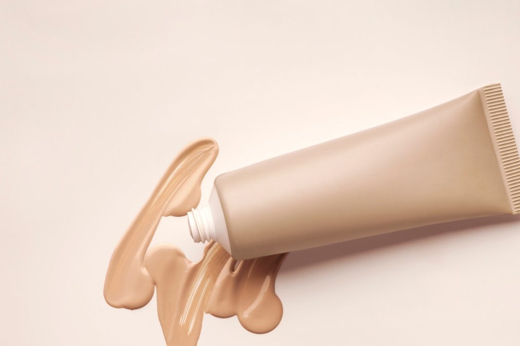 Najlepszy krem DD to ten. Działa jak lekki podkład, a do tego stymuluje produkcję kolagenu