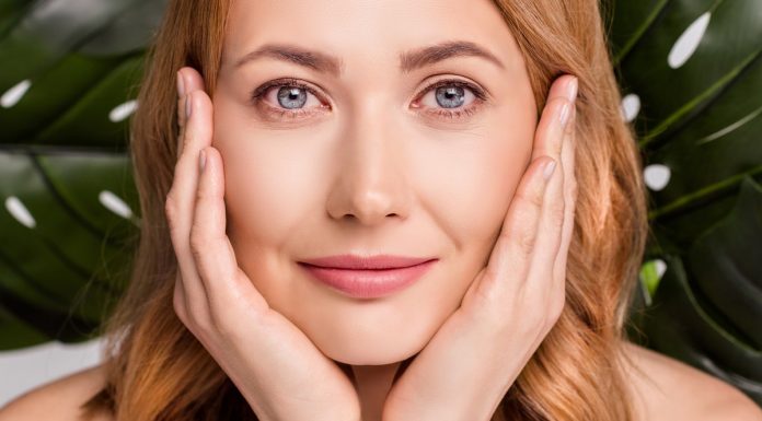 To mocne serum z kolagenem zwiększa jędrność skóry już w 45 minut. Napina jak liftingujące nici