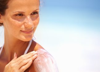 Masz problem z przebarwieniami, a twój kolor skóry nie jest jednolity? Sprawdź, jak temu zaradzić