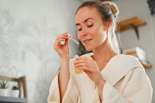 Już nie musisz stosować drogich zbiegów odmładzających. Wystarczy kilka kropel