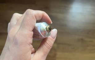 Działa jak odkurzacz na pryszcze. W aptece kupisz za pięć złotych