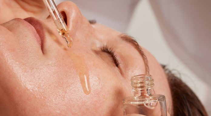 Najmocniejszy płynny kolagen na noc. „Tak gładziutkiej buzi to chyba nie miałam nigdy”