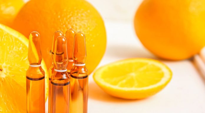 Turbomocne ampułki z czystą witaminą C. W 10 dni odmienią wygląd twojej skóry