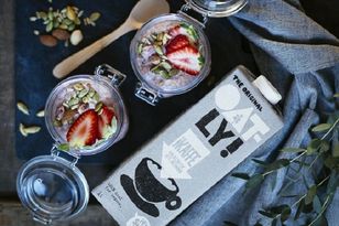 Owsianka, kawa i nie tylko. Jak Polacy pokochali napoje owsiane?