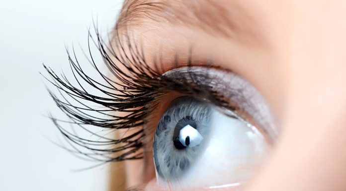 Super tani tusz, którego używają gwiazdy. Od lat bezkonkurencyjny