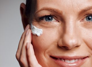 Ten ujędrniający krem w dużej butli kosztuje grosze, a mógłby fortunę. „Moje odkrycie!”