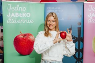 Rekord Polski w konsumpcji jabłek na Warszawskim Uniwersytecie Medycznym
