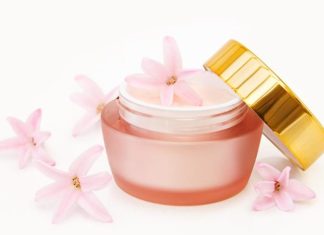 Wszyscy polują na ten krem. Ma końską dawkę kolagenu i witaminy E, teraz kosztuje 5 zł