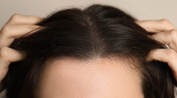 Wcierka ze skrzypem polnym na zagęszczenie i porost włosów