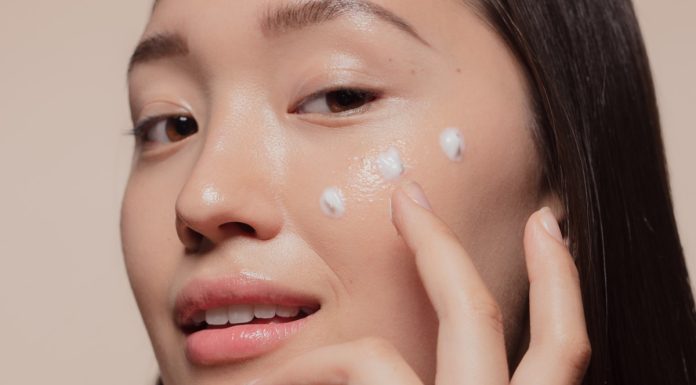 Koreanki masowo wykupują kremy z tym składnikiem. Jego działanie to jakiś obłęd