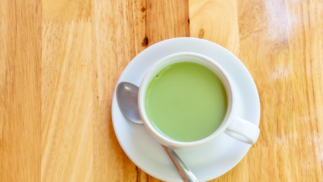 Herbata matcha wcale nie taka zdrowa. Te osoby nie powinny jej pić