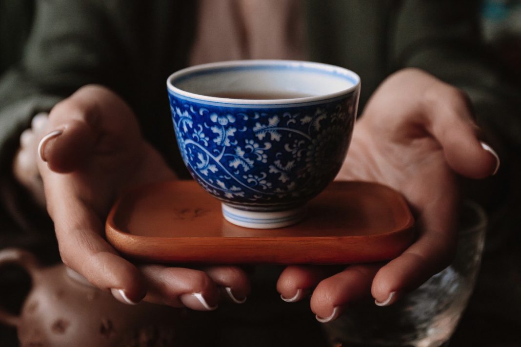 Japonki uwielbiają ten napój, bo spala tłuszcz. Zawstydza nawet kawę