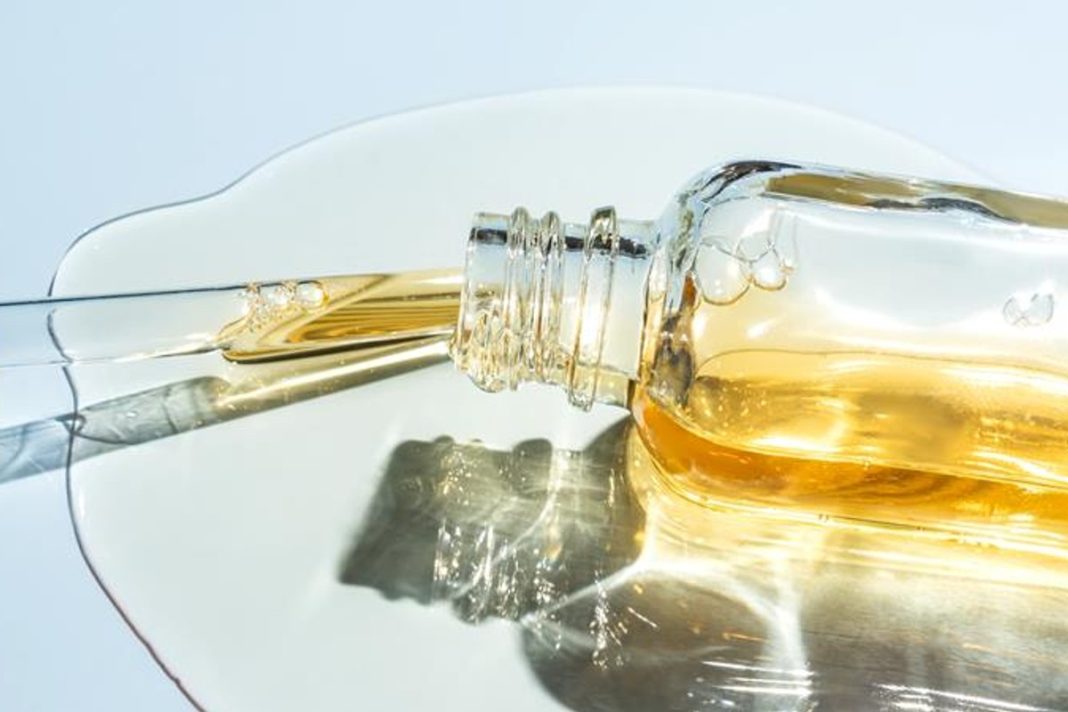 To luksusowe serum z potężną dawką kolagenu chcą mieć wszyscy. Teraz jest tańsze o 150 zł