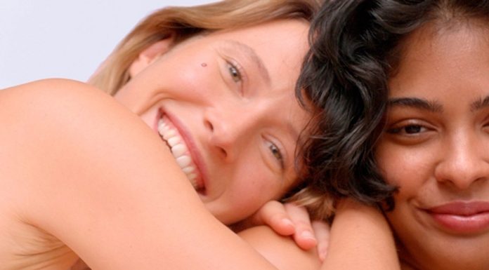 Multifunkcyjny krem Mixa to sposób na truskawkowe nogi