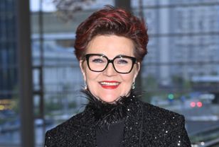 Jaki sweter kupić na jesień i zimę? Jolanta Kwaśniewska trafiła w dziesiątkę