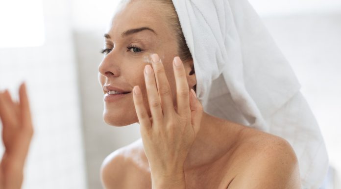 Ta maść kosztuje 6 zł, a działa cuda. Dzięki niej zapomnisz o sińcach pod oczami