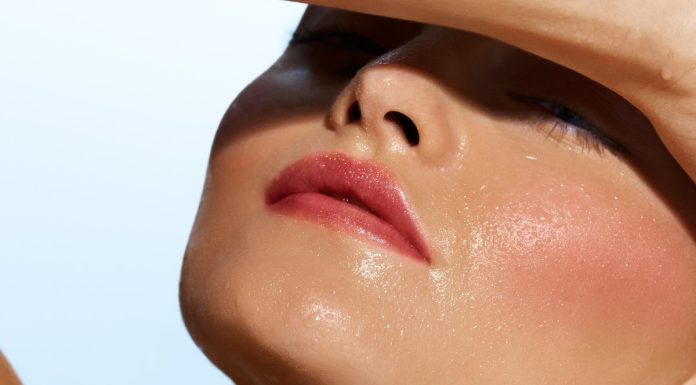 Ranking samoopalających kropli do twarzy. Sprawdzą się nawet w przypadku bladziochów