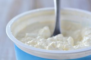 Jesz codziennie? Ekspertka tłumaczy, kto powinien przestać