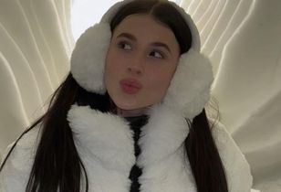Zabrała męża do Finlandii. Ubrała się w „futrzaka”