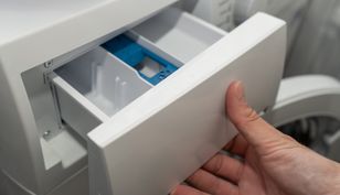 Znajduje się w każdej pralce. Nie każdy wie, co oznacza