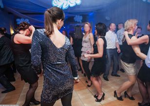 Puściły hamulce na wigilii pracowniczej. Wstyd przed całą firmą