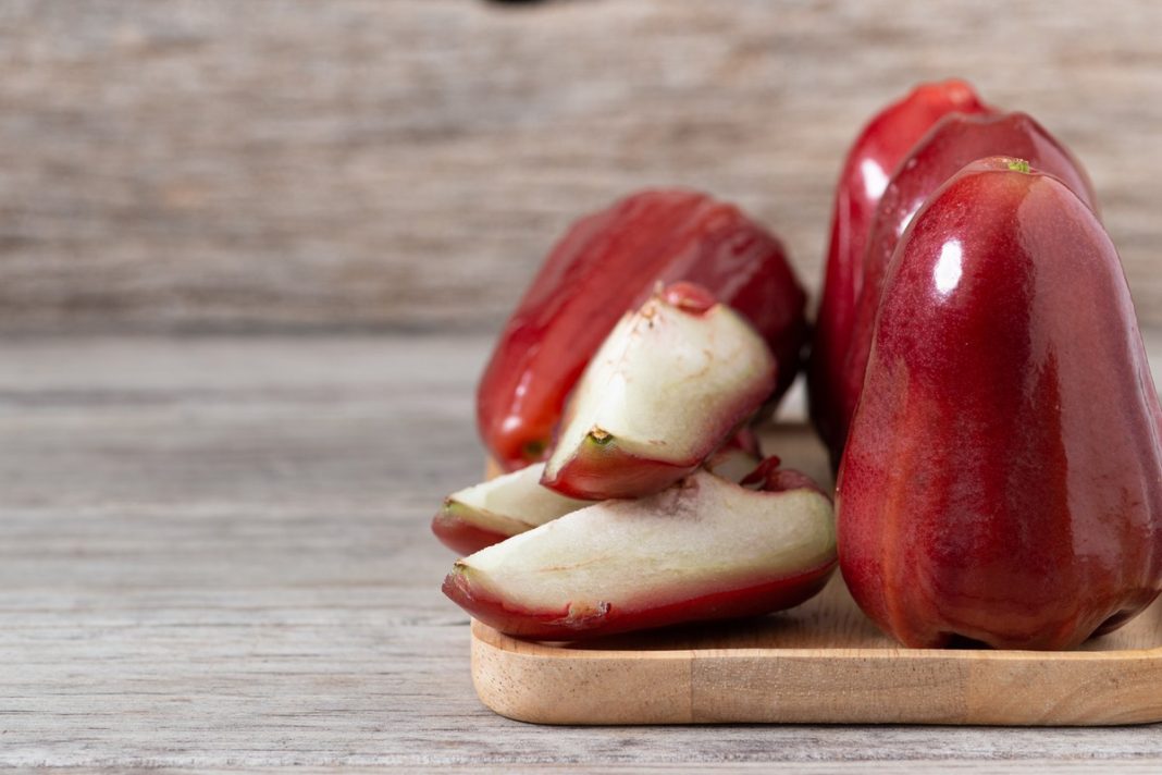 Ma mało kalorii i działa odmładzająco na ciało. Jedz tajskie jabłko regularnie