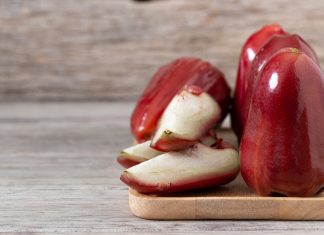 Ma mało kalorii i działa odmładzająco na ciało. Jedz tajskie jabłko regularnie