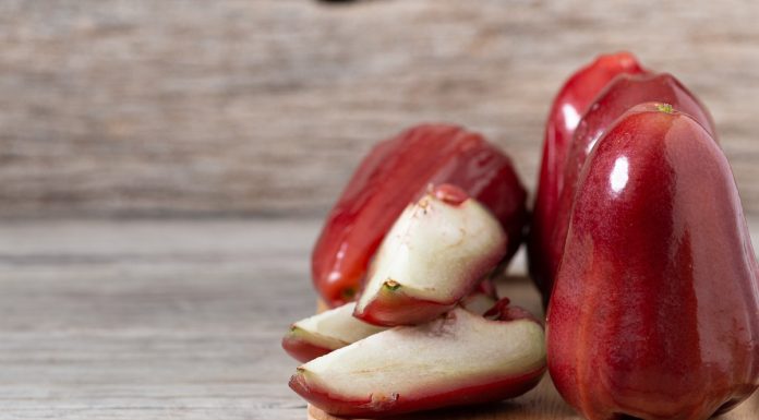 Ma mało kalorii i działa odmładzająco na ciało. Jedz tajskie jabłko regularnie