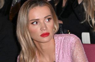 Obciach czy hit? Spójrzcie, co wsunęła na nogi