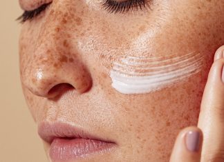 Ma już status kultowego. Niedrogi krem polskiej marki nawilża lepiej od kosztownych specyfików