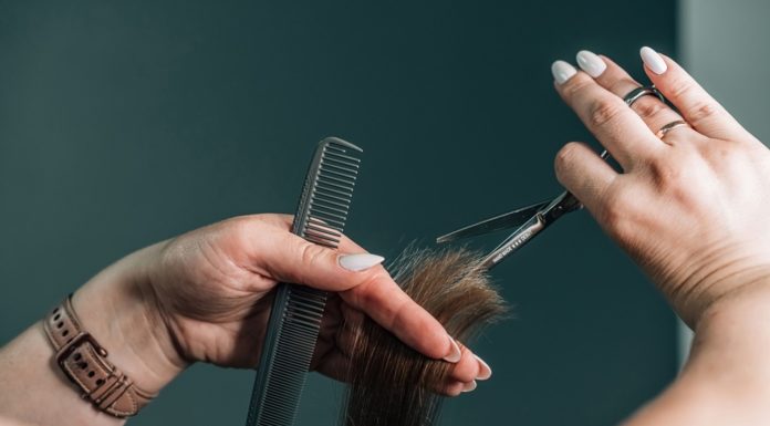 Najmodniejsze fryzury na święta. Odejmą lat i zachwycą gości