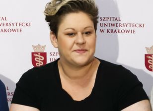 Rodzina Clarke urządza się w nowym domu.