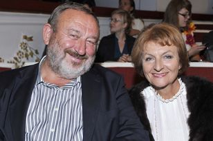 Bawi Polaków od 50-ciu lat. Zdradził jaką cenę płaciła rodzina za życie z artystą