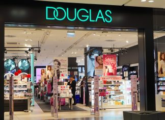 TOP 5 kosmetycznych hitów, które opłaca się teraz kupić w Douglasie. Kultowa paleta od Dr Ireny Eris przeceniona