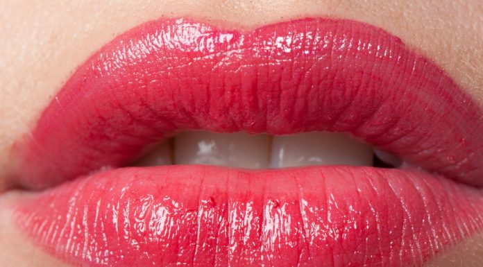 Wszyscy chcą mieć ten olejkowy tint! Kuszący kolor zostaje nawet po zmyciu