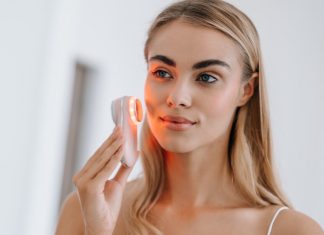 Te soniczne szczoteczki do oczyszczania twarzy mają też tryb anti-aging. Top trzy modele