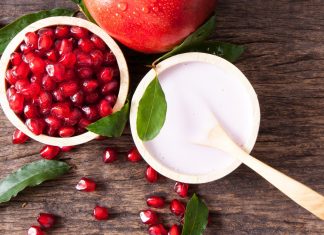 Nocny krem z granatem działa jak nawilżająca bomba. „Moje odkrycie roku”