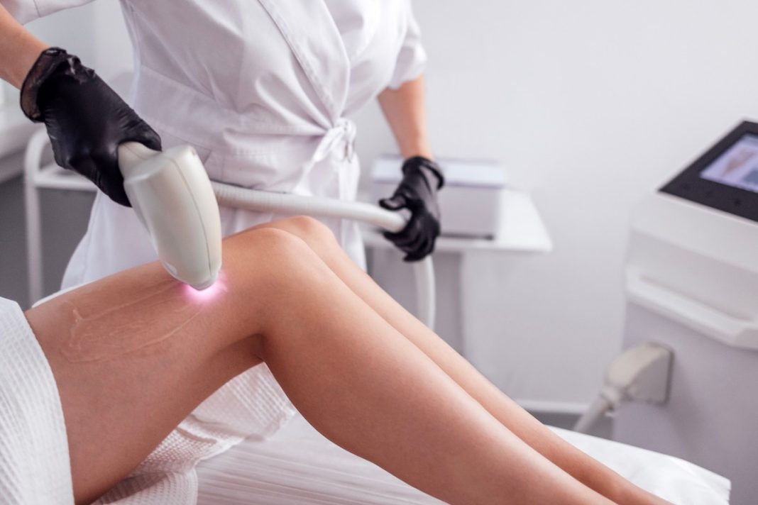 Salony kosmetyczne kuszą tanimi voucherami.